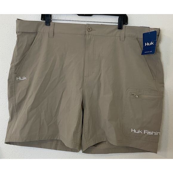 HUK Men's Pursuit 8” Fishing Above the Knee Shorts Khaki Color Size XXXL - Picture 1 of 13